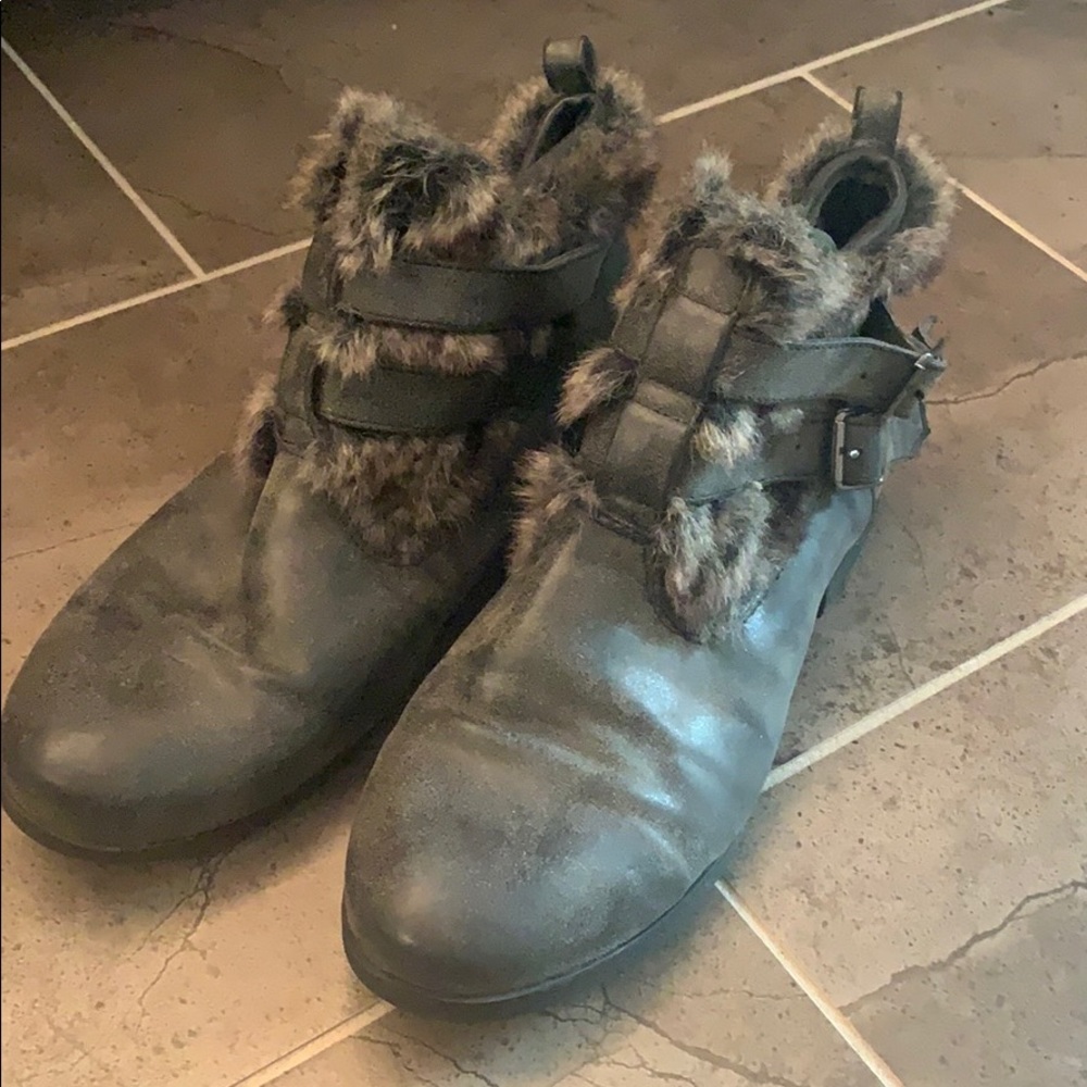 Forever 21 fur booties